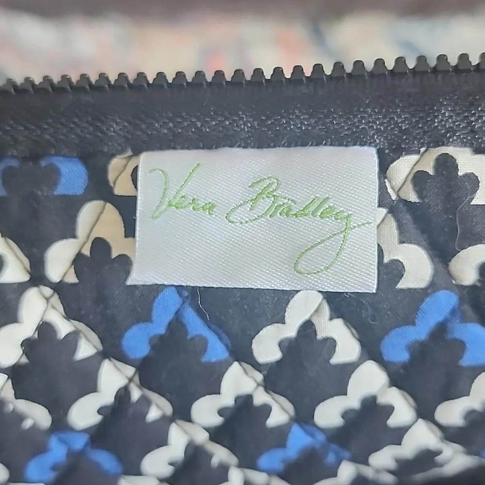 Vera Bradley Duffle - Picture 3 of 7